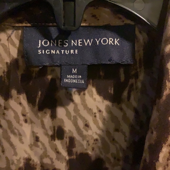 JONES NEW YORK SIGNATURE ANIMAL PRINT BLOUSE (M) - Picture 3 of 9
